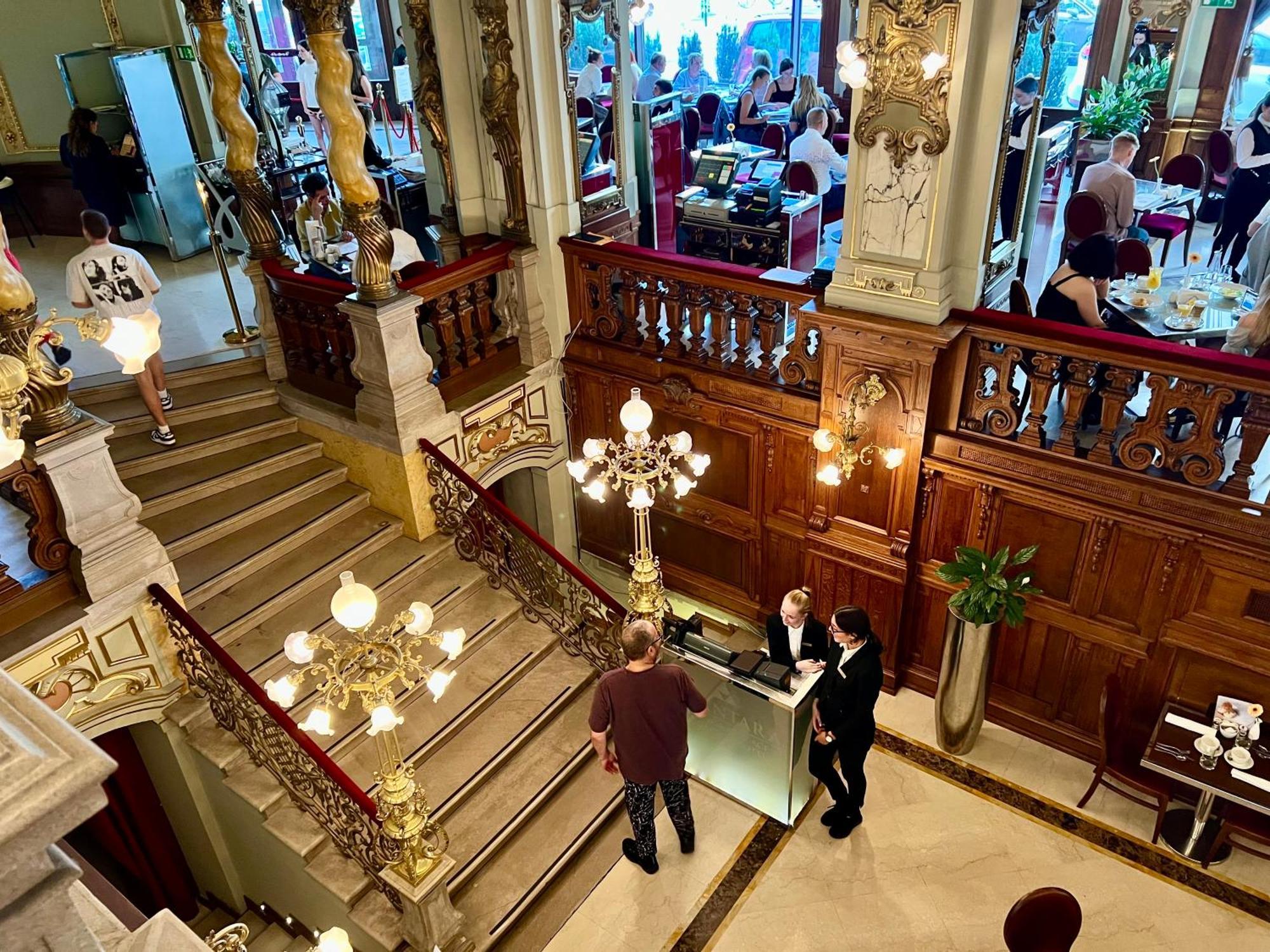 Acacia Aparhotel-Near New York Cafe Budapest Extérieur photo